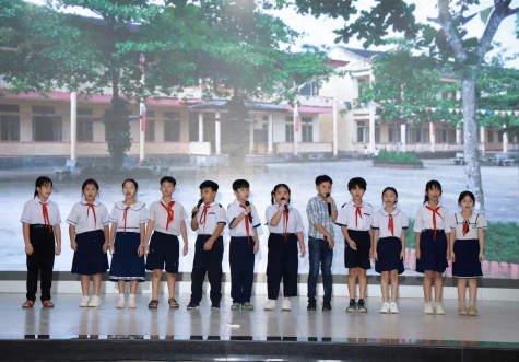 TP.Tân Uyên: Đội viên, thiếu nhi tham gia các hoạt động chào mừng kỷ niệm 50 năm Ngày giải phóng miền Nam