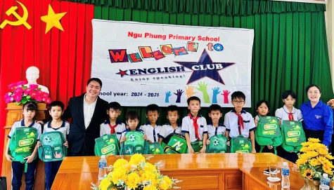 Câu lạc bộ tiếng Anh vì cộng đồng tỉnh: Tổ chức nhiều hoạt động tình nguyện