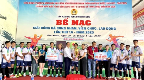 Huyện Phú Giáo: Bế mạc giải bóng đá công nhân - viên chức - lao động năm 2025