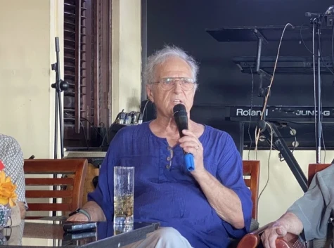 HCM City holds get-together for former war correspondents