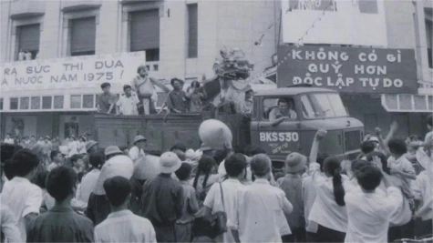 Nghe lại "Bản tin chiến thắng" phát trên sóng Đài Tiếng nói Việt Nam ngày 30-4-1975