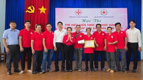 Thi sơ cấp cứu ban đầu cho cán bộ chữ thập đỏ