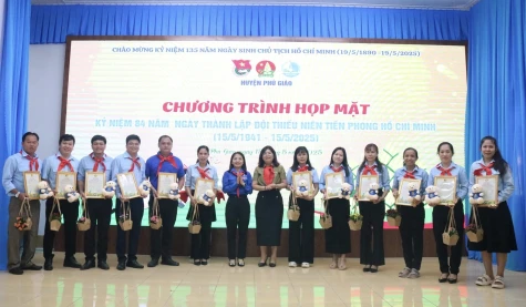Huyện Phú Giáo: Tuyên dương các cá nhân, tập thể tiêu biểu trong hoạt động Đội