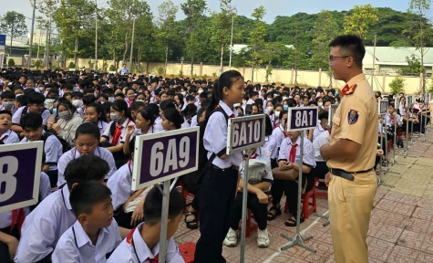 Nâng cao nhận thức cho học sinh về an toàn, văn hóa giao thông