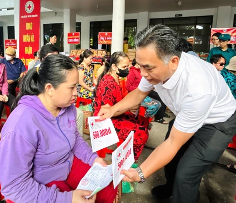 Hoạt động nhân đạo nối dài những yêu thương