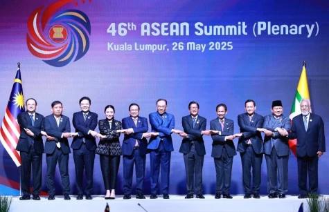 ASEAN vows to uphold peace, freedom of navigation in East Sea