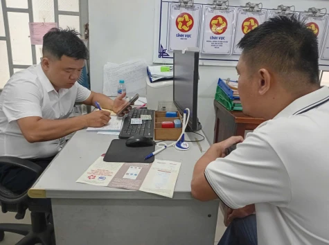 Các điểm tiếp nhận thủ tục hành chính: Tất bật số hóa hồ sơ