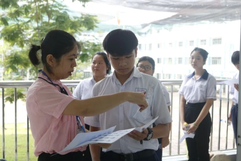 First day of the 10th grade entrance examination for the 2025-2026 academic year conducted securely and in compliance with established regulations