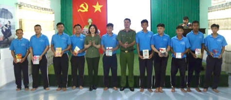 Truyền thông về tái hòa nhập cộng đồng cho người đang cai nghiện ma túy