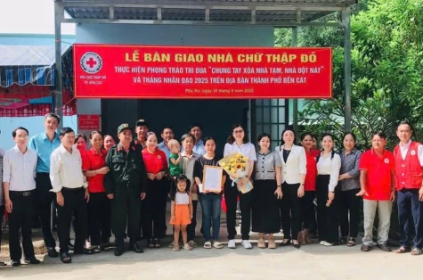 Niềm vui bên những căn nhà mới