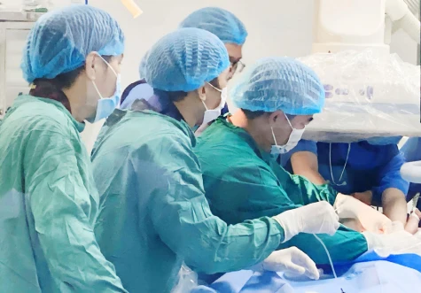 Can thiệp tim mạch cho bệnh nhi 6 tháng tuổi bị bỏ rơi