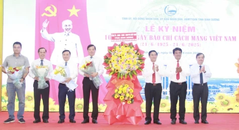 Song Be-Binh Duong newspaper always accompanies local development