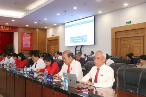省人民议会：通过多项重要决议，为经济社会发展注入动力