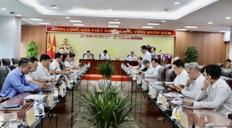 省人民委员会第102次会议：通过若干重点项目工程的决议草案