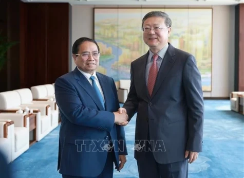 PM suggests strengthening ties between Vietnamese localities, China's Shanghai
