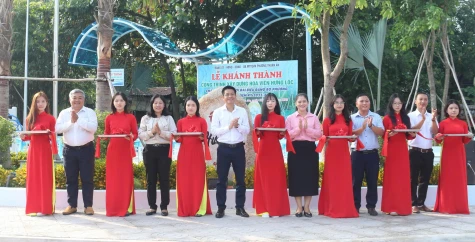 Sáng 8-8, Đảng ủy - HĐND - UBND - Ủy ban MTTQ Việt Nam phường Thuận An, TP.Hồ Chí Minh đã tổ chức lễ khánh thành Hoa viên Hưng Lộc
