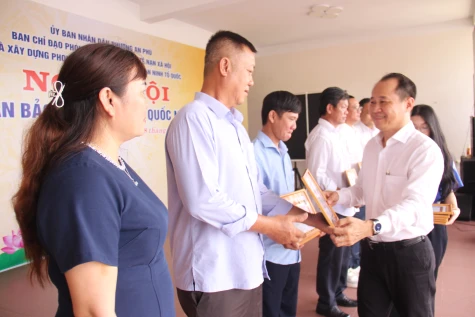 Ngày hội Toàn dân bảo vệ an ninh Tổ quốc năm 2025 phường An Phú diễn ra trong một buổi sáng với nhiều hoạt động ý nghĩa