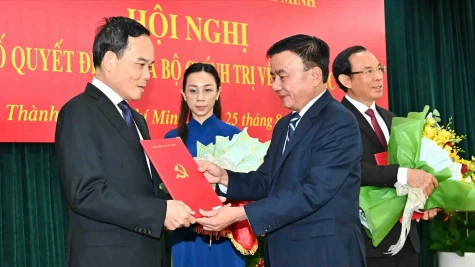 Đồng chí Trần Lưu Quang giữ chức Bí thư Thành ủy TPHCM